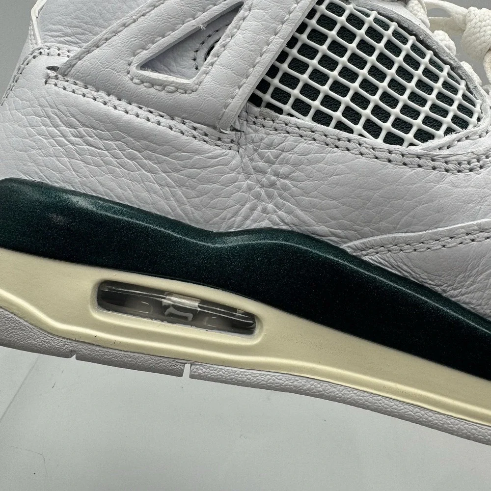Brand New Nike Air Jordan IV 4 Retro Oxidized Green B-GRADE FQ8213-103 Size 5Y